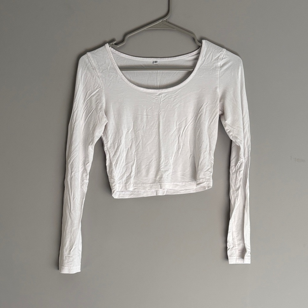 Elegant White Long Sleeve Crop Top